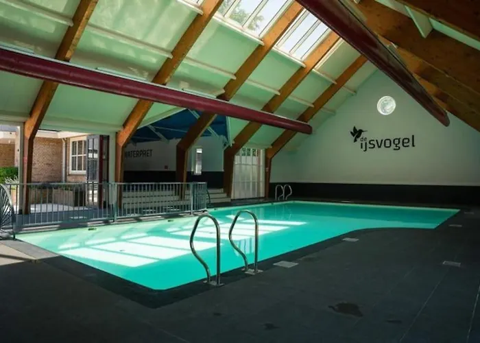 Mooi Chalet Op Prachtige Plek In Het Groen