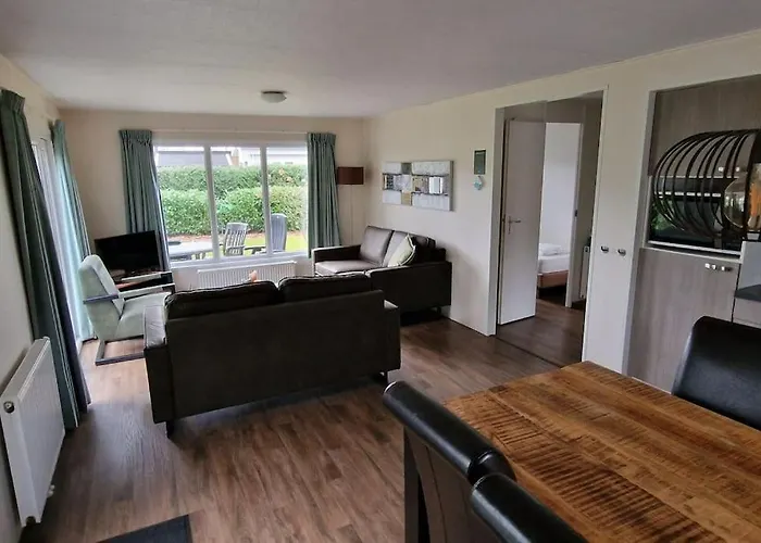 Mooi Chalet Op Prachtige Plek In Het Groen